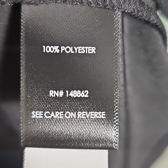 Black Torrid Women's Size 2X Blouse With Flutter Sleeves NWT - Picture 4 of 4